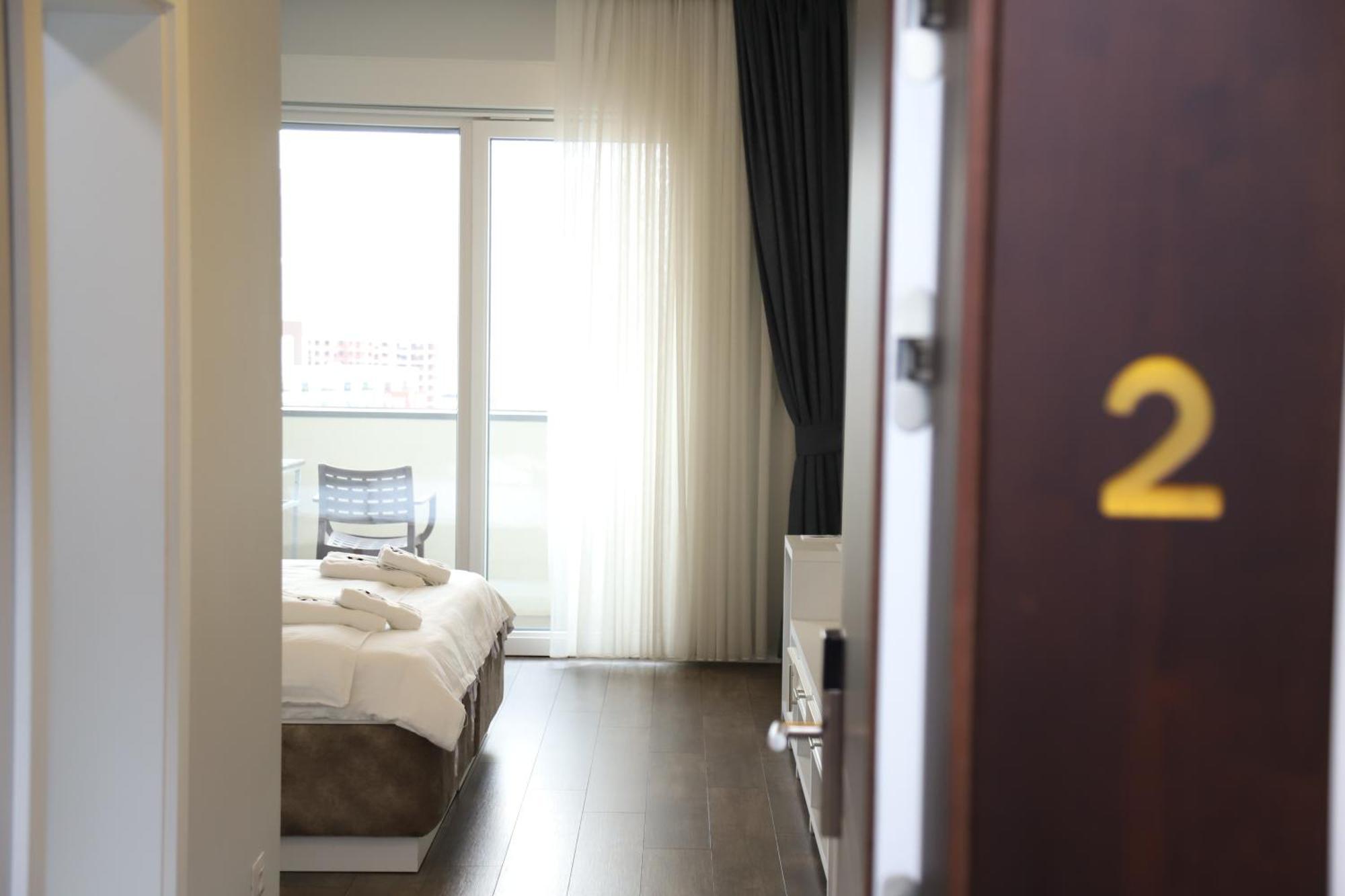Sky Hotel Prizren Exteriör bild